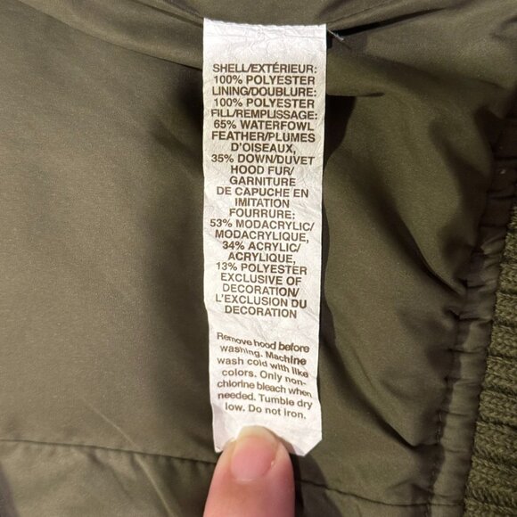 Hollister Olive Green Women's Puffer Vest Size Medium - Picture 8 of 10